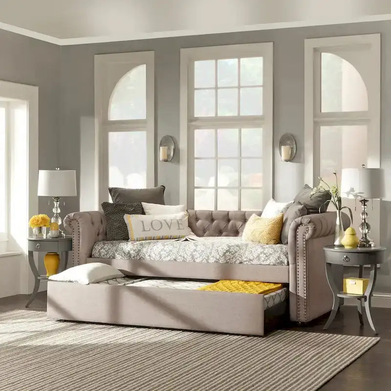 Chesterfield Daybed with Trundle