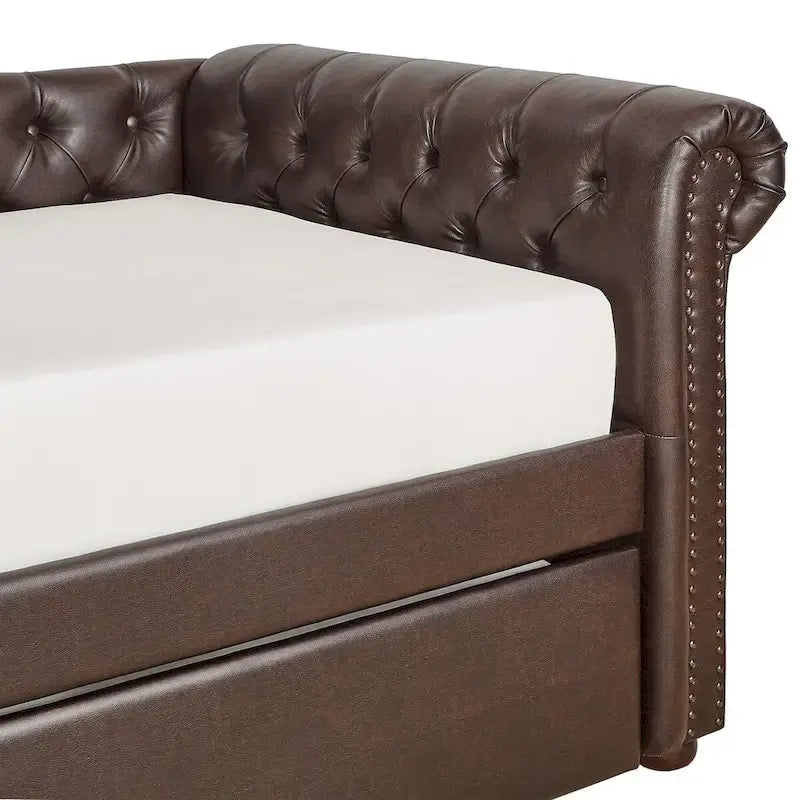 Chesterfield Daybed with Trundle